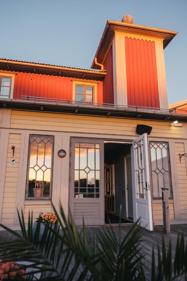 Hotel Strana Hälleviksstrand エクステリア 写真